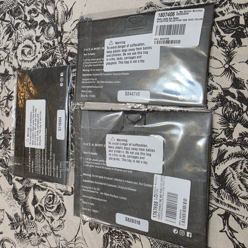 Dolls Kill Bundle Choker Face Gems Laces and Face Mask - Picture 10 of 10